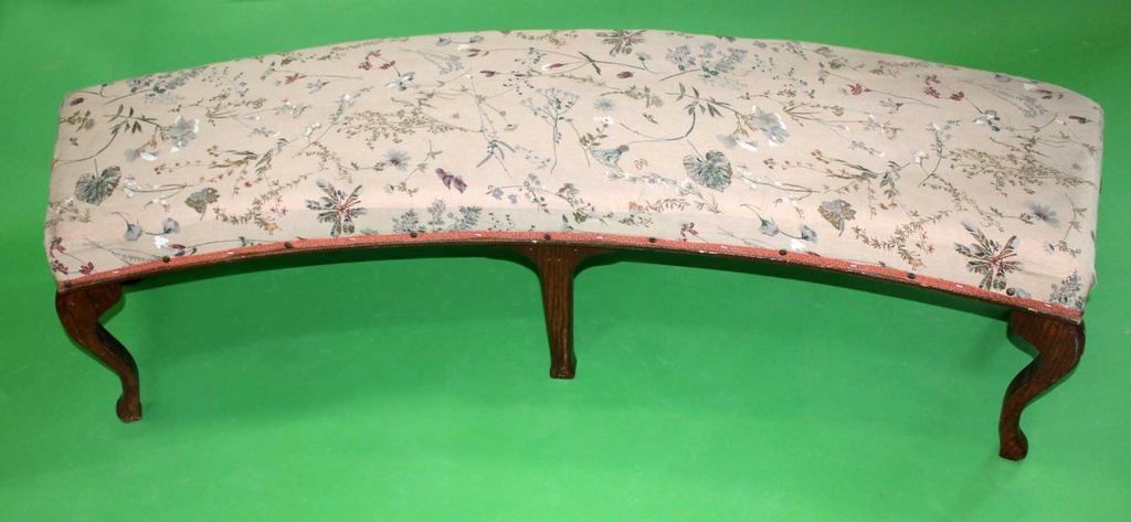 Curved Backless Bench