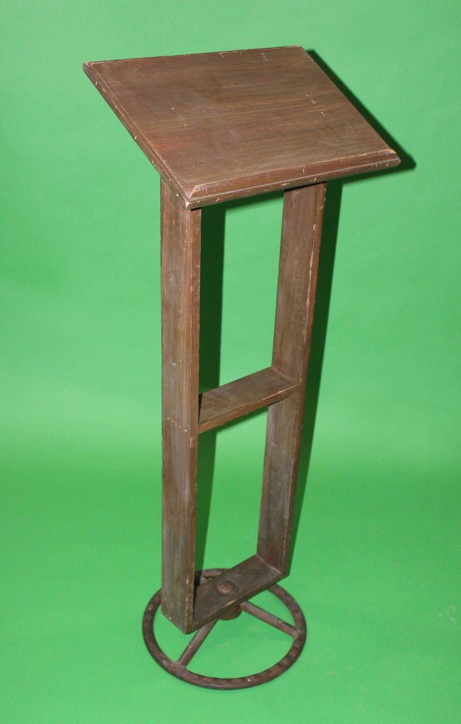 Podium / Steering Wheel