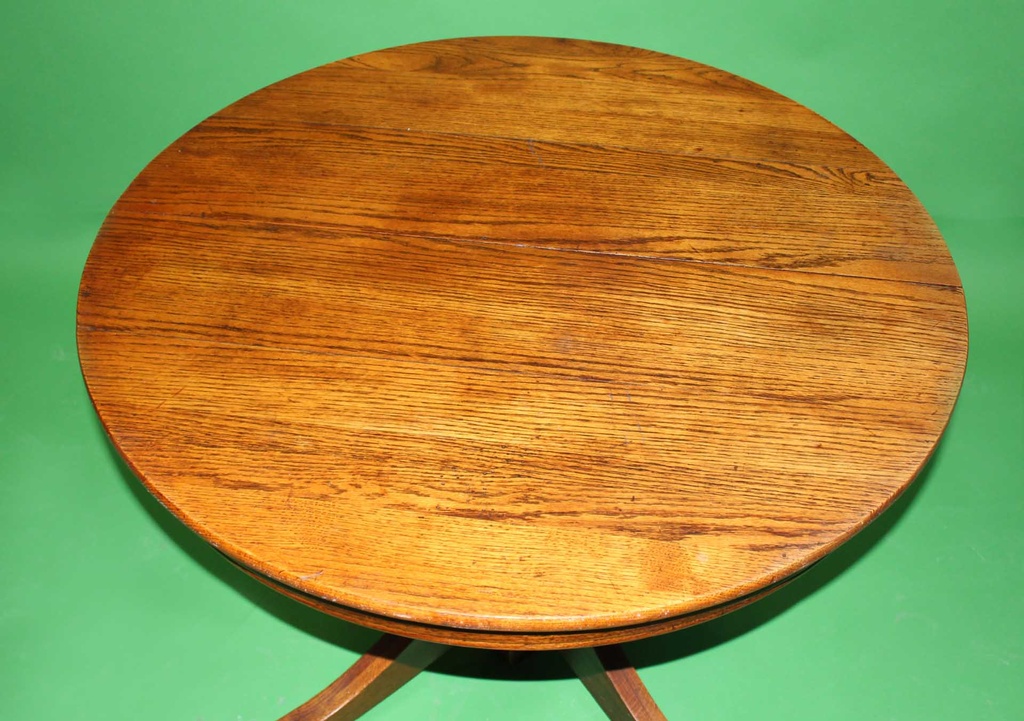 Circle Table