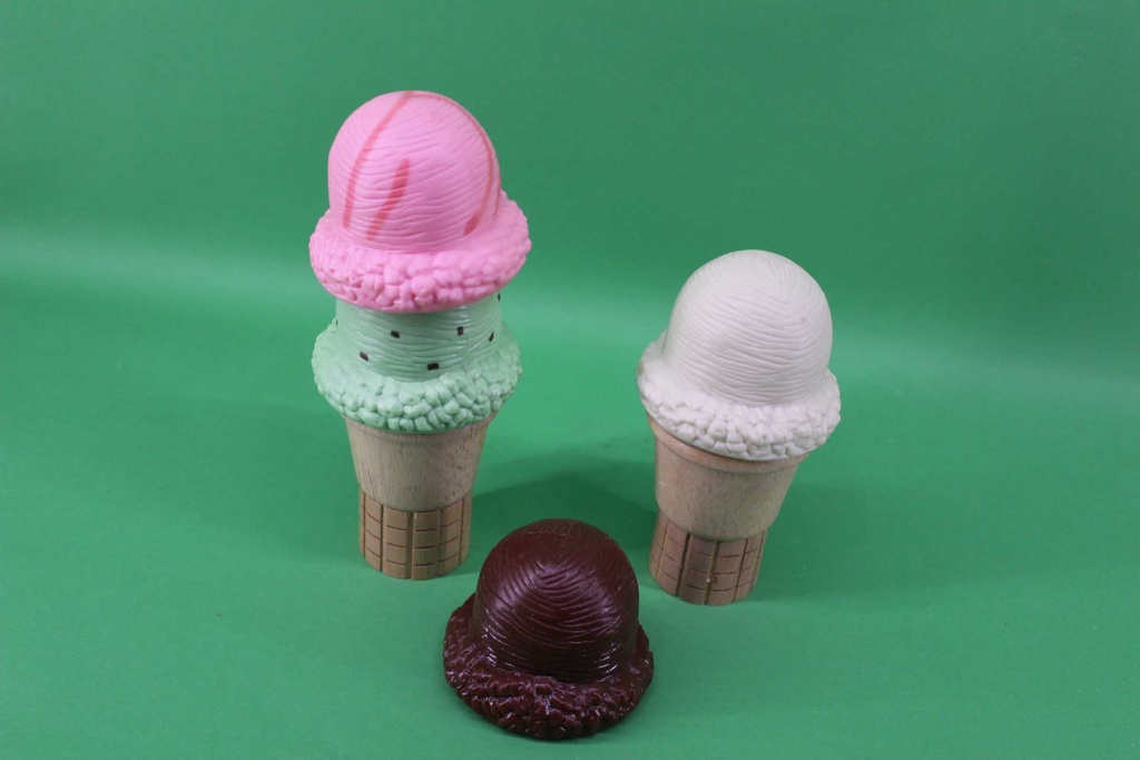 Magnetic Ice Cream Cones