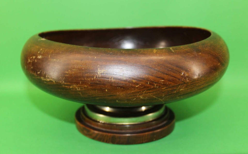 Pedestal bowl