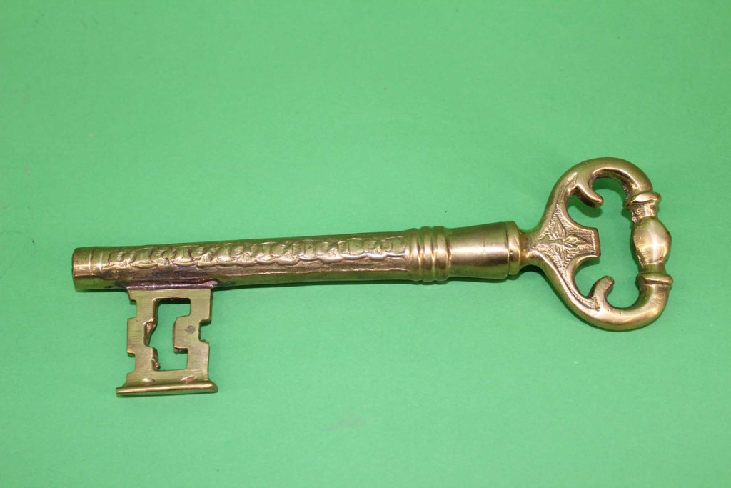 Large Skeleton Key