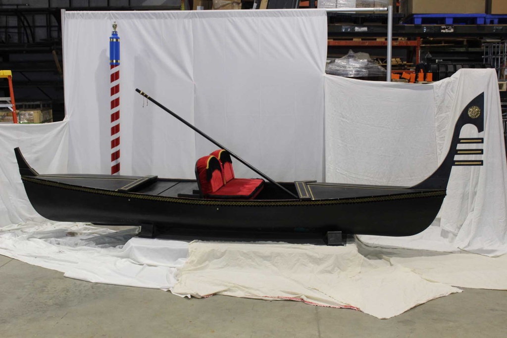 Venetian Gondola & Palina