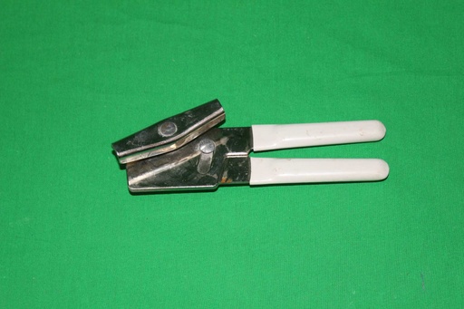 [PKU-012] Can Opener