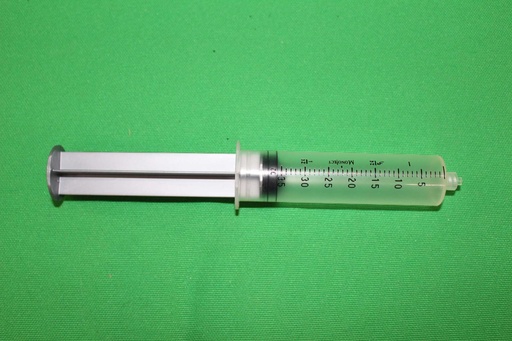 [PMM-018]  Large Syringe