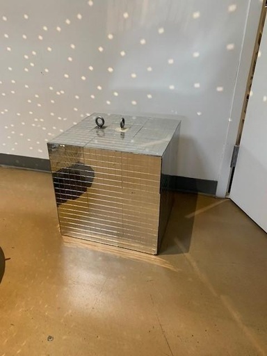 [EDH-120] Disco Cube