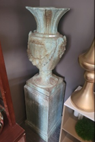 [EDV-033] Patina Head Urn with Column
